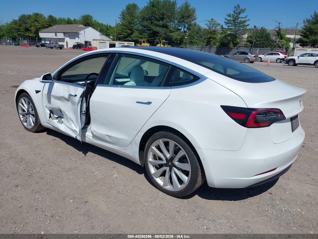 2020 Tesla Model 3 Long Range Dual Motor All-wheel Drive მანქანა იყიდება აუქციონზე, vin: 5YJ3E1EBXLF513633, აუქციონის ნომერი: 45250396
