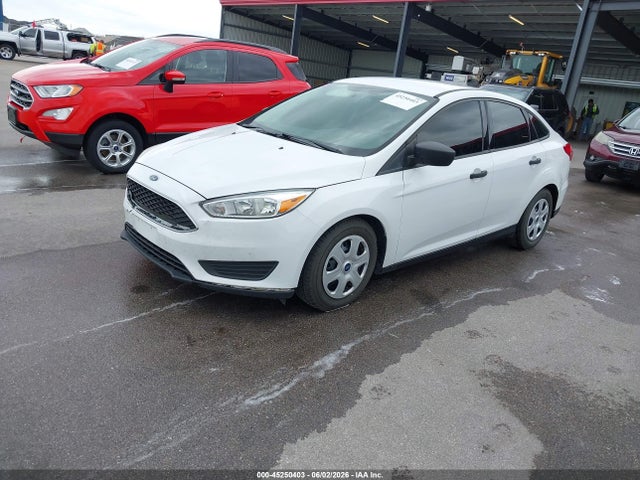 Ford FOCUS S 2016 1FADP3E28GL392359 Image 2