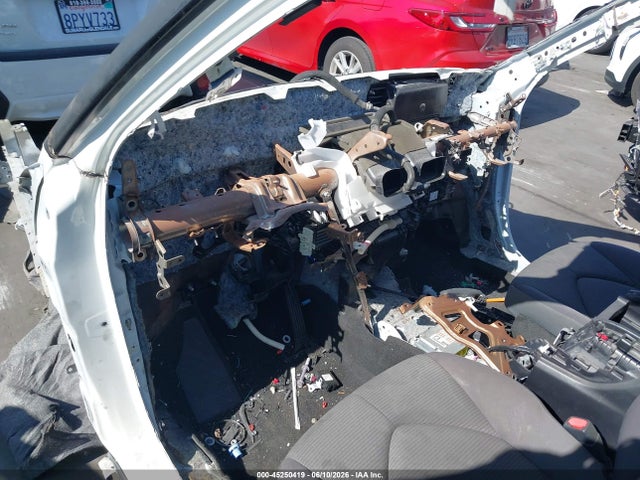 5TDBZRBH2MS057101 Toyota Highlander Le