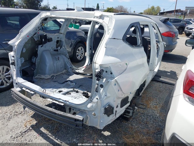 Toyota Highlander Le 2021 5TDBZRBH2MS057101 Image 4