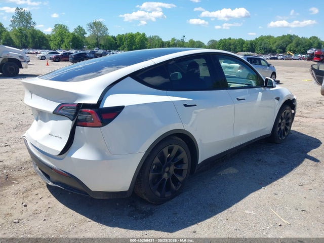 Продажа на аукционе авто 2023 Tesla Model Y Awd/long Range Dual Motor All-wheel Drive, vin: 7SAYGDEE0PF598499, номер лота: 45250431