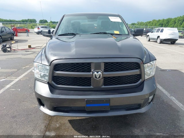 2018 Ram 1500 Express  4x4 6'4 Box მანქანა იყიდება აუქციონზე, vin: 1C6RR7FG1JS247874, აუქციონის ნომერი: 45250434