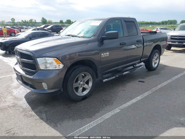 2018 Ram 1500 Express  4x4 6'4 Box მანქანა იყიდება აუქციონზე, vin: 1C6RR7FG1JS247874, აუქციონის ნომერი: 45250434