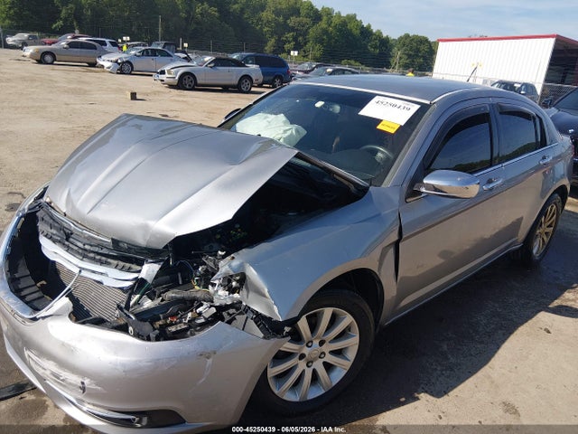 45250439 :رقم المزاد ، 1C3CCBCG5DN510091 vin ، 2013 Chrysler 200 Limited مزاد بيع