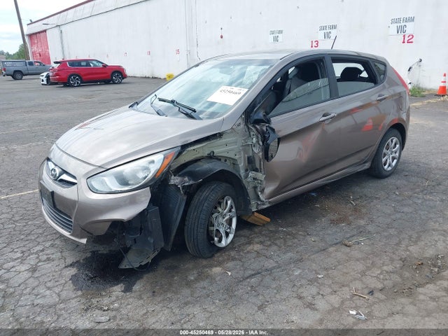 Hyundai ACCENT GS 2014 KMHCT5AE2EU189872 Image 2