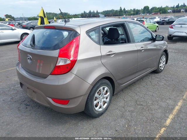 Hyundai ACCENT GS 2014 KMHCT5AE2EU189872 Image 4