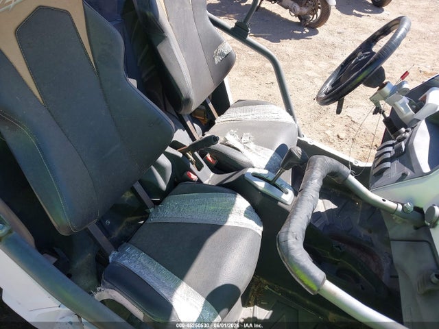 45250530 :رقم المزاد ، LCELDTZ77G6000068 vin ، 2016 Cfmoto Zforce مزاد بيع