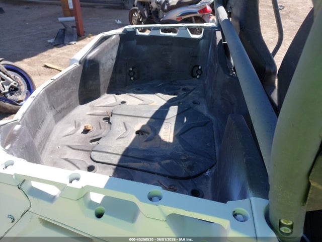 45250530 :رقم المزاد ، LCELDTZ77G6000068 vin ، 2016 Cfmoto Zforce مزاد بيع