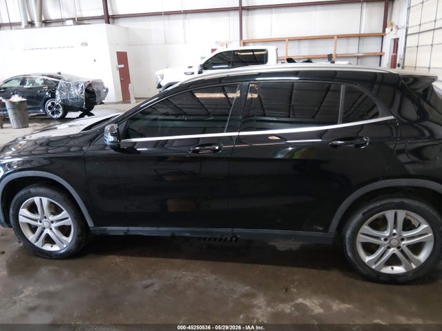 WDCTG4EB4HJ335028 Mercedes-Benz GLA 250