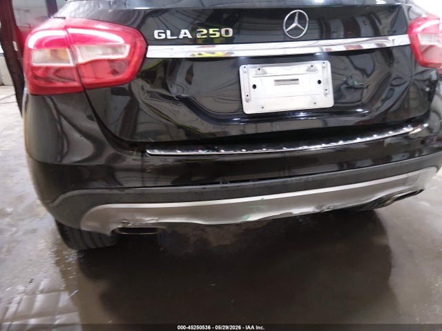 WDCTG4EB4HJ335028 Mercedes-Benz GLA 250