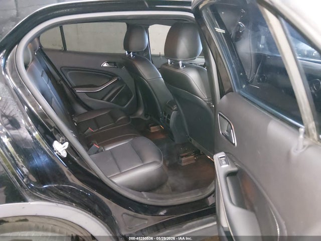 WDCTG4EB4HJ335028 Mercedes-Benz GLA 250