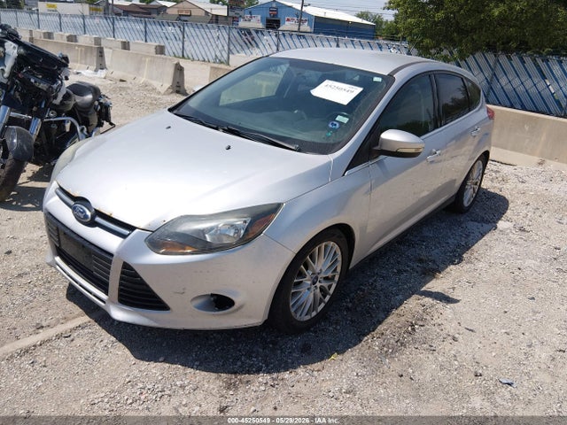 45250549 :رقم المزاد ، 1FADP3N28EL188626 vin ، 2014 Ford Focus Titanium مزاد بيع
