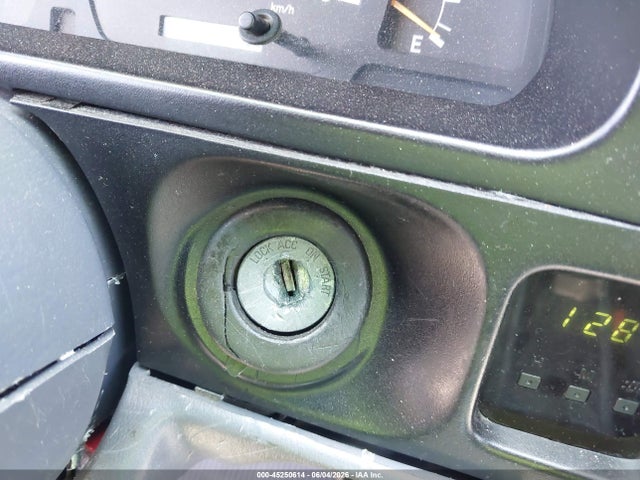 45250614 :رقم المزاد ، 4TASN92NXXZ529917 vin ، 1999 Toyota Tacoma Prerunner V6 مزاد بيع