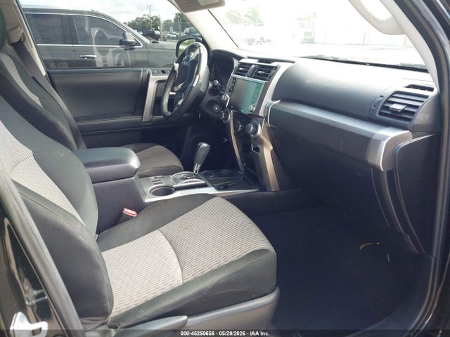 45250656 :رقم المزاد ، JTEZU5JR9L5222156 vin ، 2020 Toyota 4runner Sr5 مزاد بيع