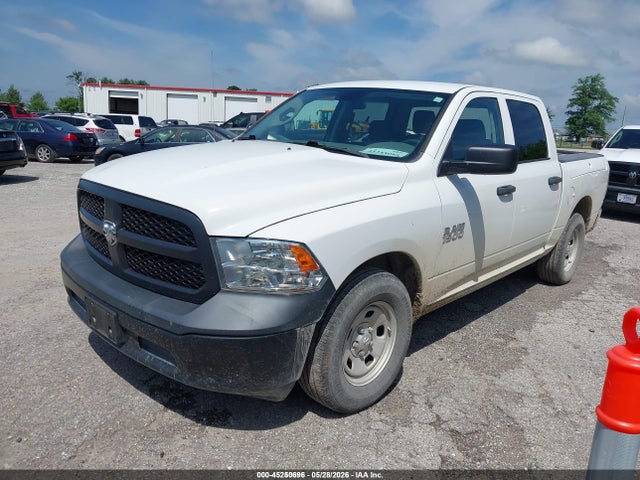 45250696 :رقم المزاد ، 1C6RR6KG8JS303633 vin ، 2018 Ram 1500 Tradesman  4x2 5'7 Box مزاد بيع