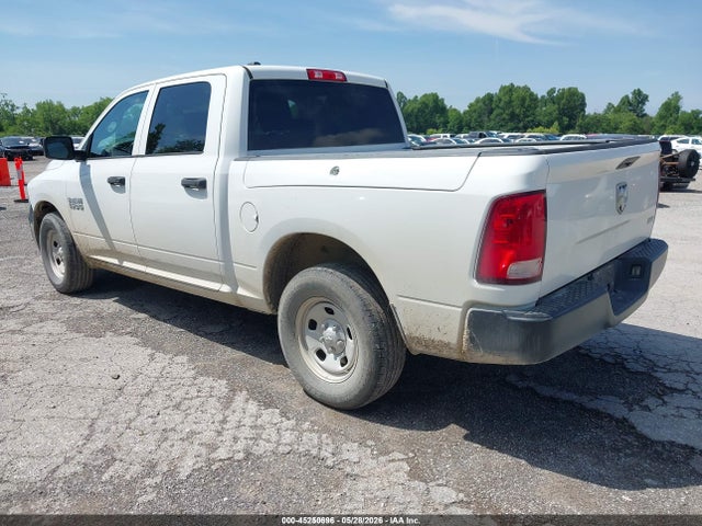 45250696 :رقم المزاد ، 1C6RR6KG8JS303633 vin ، 2018 Ram 1500 Tradesman  4x2 5'7 Box مزاد بيع