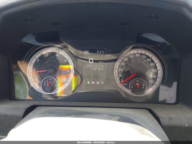 45250696 :رقم المزاد ، 1C6RR6KG8JS303633 vin ، 2018 Ram 1500 Tradesman  4x2 5'7 Box مزاد بيع