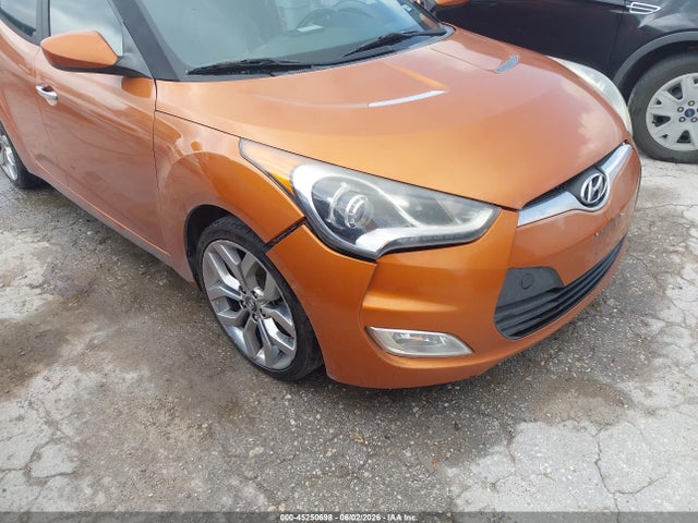 2015 Hyundai Veloster Flex მანქანა იყიდება აუქციონზე, vin: KMHTC6AD3FU223400, აუქციონის ნომერი: 45250698