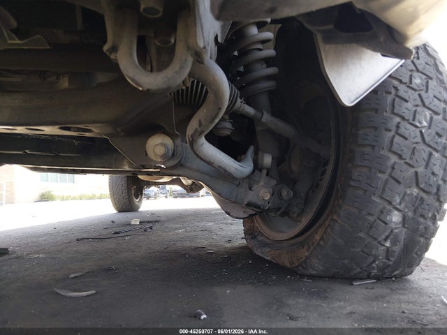 5TFEY5F16GX198693 Toyota Tundra Sr5 5.7l V8