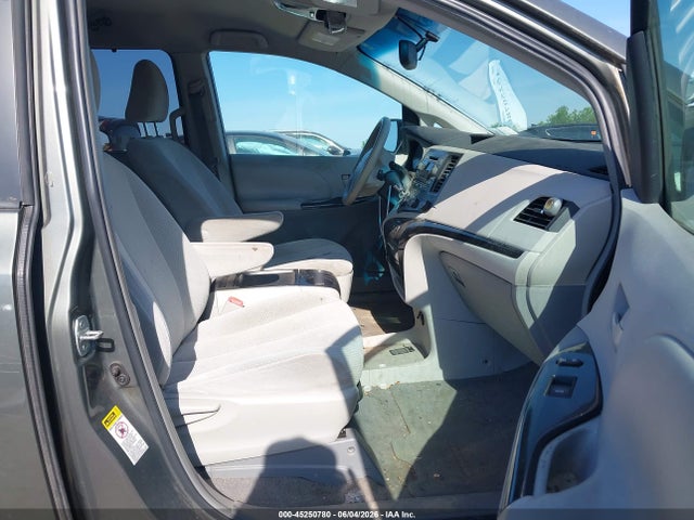 Aukcja sprzedaży 2011 Toyota Sienna Le V6, vin: 5TDKK3DC6BS101763, numer aukcji: 45250780
