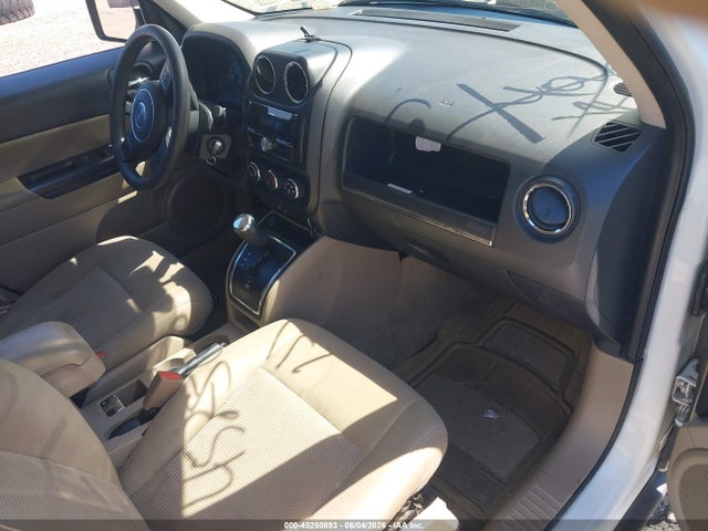 45250893 :رقم المزاد ، 1C4NJRBB9FD325169 vin ، 2015 Jeep Patriot Sport مزاد بيع
