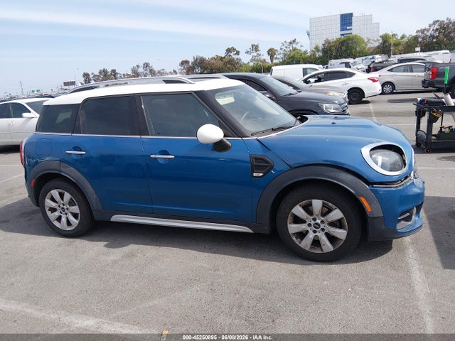 45250895 :رقم المزاد ، WMZYS7C35H3E07143 vin ، 2017 Mini Countryman Cooper مزاد بيع