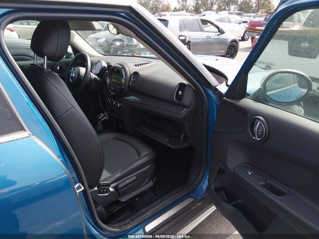 45250895 :رقم المزاد ، WMZYS7C35H3E07143 vin ، 2017 Mini Countryman Cooper مزاد بيع