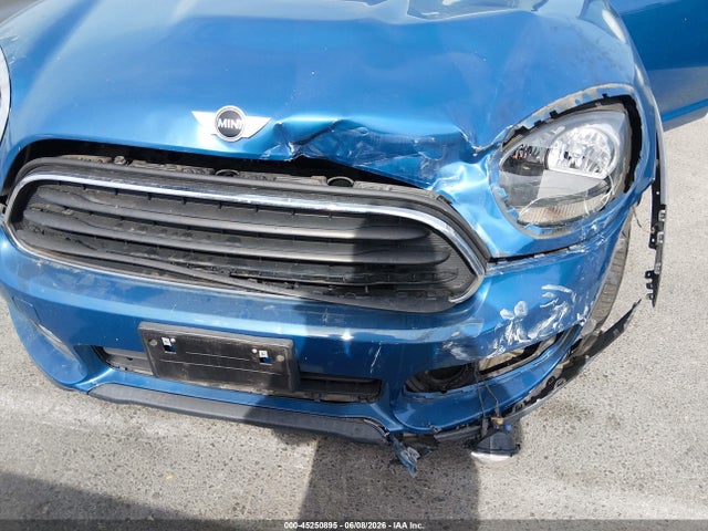 45250895 :رقم المزاد ، WMZYS7C35H3E07143 vin ، 2017 Mini Countryman Cooper مزاد بيع