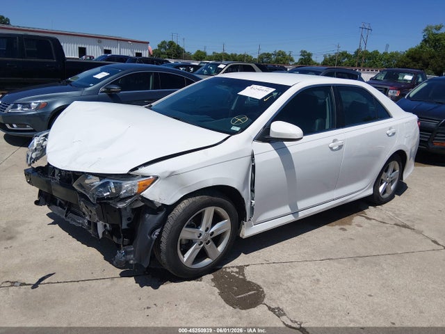 45250939 :رقم المزاد ، 4T1BF1FKXEU364427 vin ، 2014 Toyota Camry Se مزاد بيع
