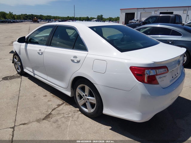 45250939 :رقم المزاد ، 4T1BF1FKXEU364427 vin ، 2014 Toyota Camry Se مزاد بيع