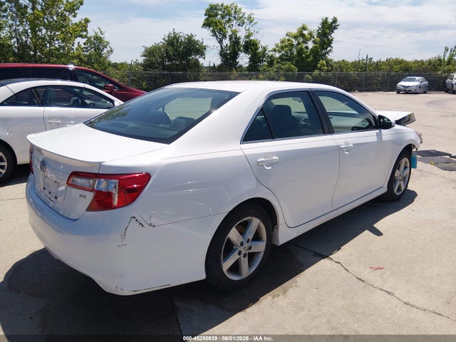45250939 :رقم المزاد ، 4T1BF1FKXEU364427 vin ، 2014 Toyota Camry Se مزاد بيع
