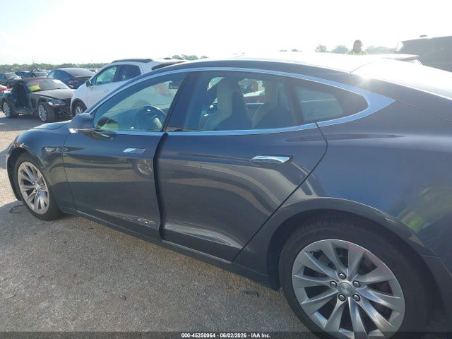 45250964 :رقم المزاد ، 5YJSA1E19GF156076 vin ، 2016 Tesla Model S 60/70/75/85 مزاد بيع