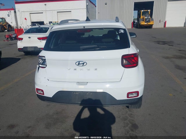 Продажа на аукционе авто 2022 Hyundai Venue Sel, vin: KMHRC8A32NU163542, номер лота: 45250973