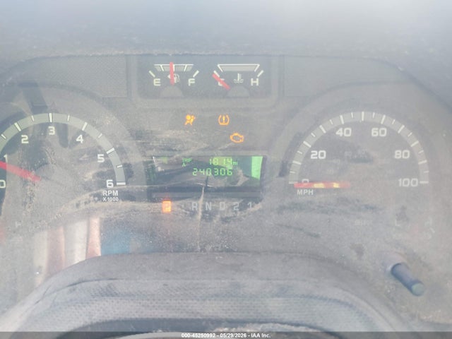 45250992 :رقم المزاد ، 1FTSE3EL8ADA95979 vin ، 2010 Ford E-350 Super Duty Commercial/recreational مزاد بيع