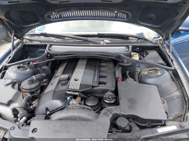 45250999 :رقم المزاد ، WBABW33444PL32072 vin ، 2004 Bmw 325ci مزاد بيع