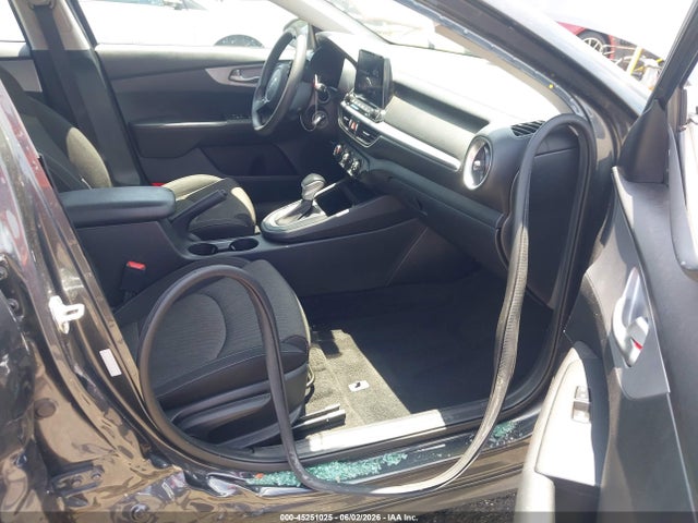 2022 Kia Forte Lxs მანქანა იყიდება აუქციონზე, vin: 3KPF24AD7NE429714, აუქციონის ნომერი: 45251025