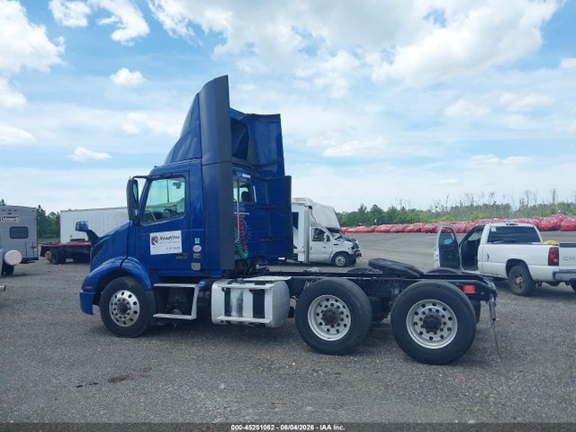 Продажа на аукционе авто 2021 Volvo Vnr, vin: 4V4WC9EG8MN274975, номер лота: 45251062