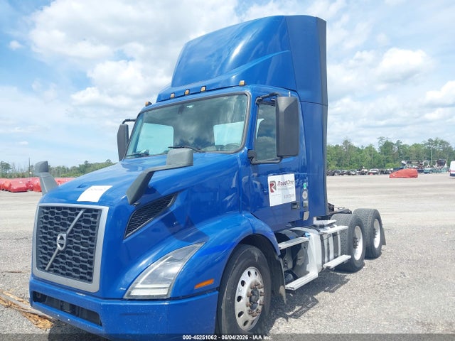 Продажа на аукционе авто 2021 Volvo Vnr, vin: 4V4WC9EG8MN274975, номер лота: 45251062