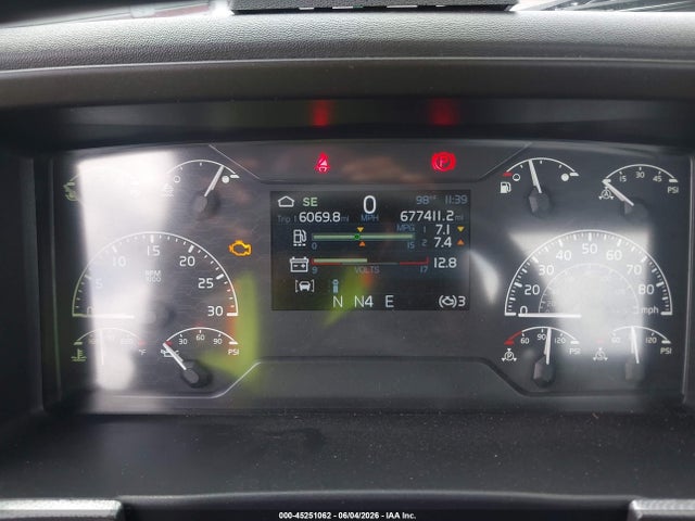 Продажа на аукционе авто 2021 Volvo Vnr, vin: 4V4WC9EG8MN274975, номер лота: 45251062
