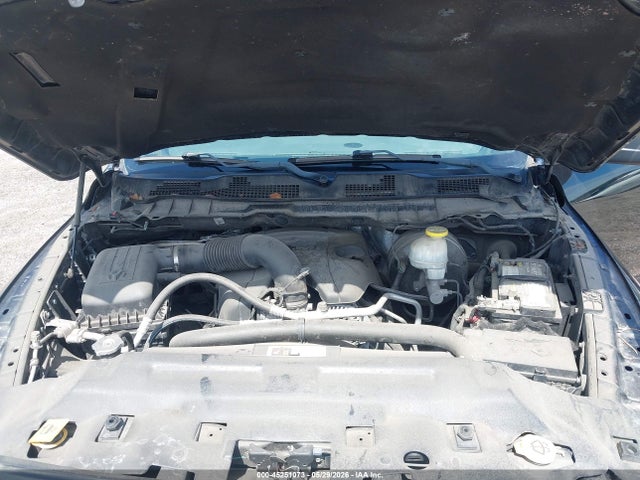 45251073 :رقم المزاد ، 3C6RR7KT7JG219457 vin ، 2018 Ram 1500 Express  4x4 5'7 Box مزاد بيع