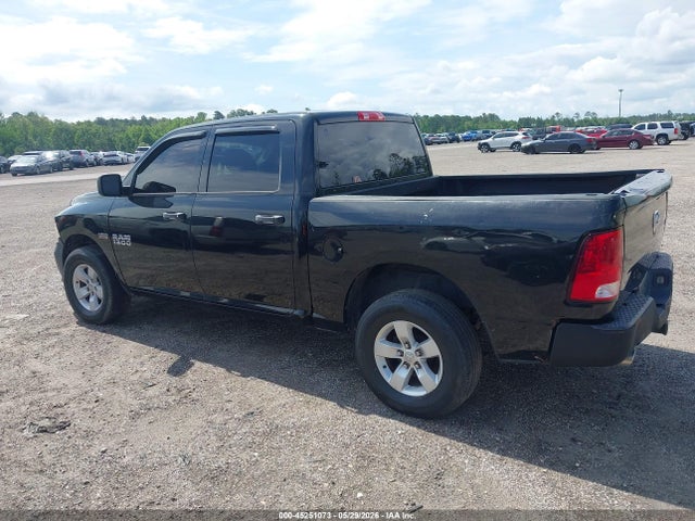 45251073 :رقم المزاد ، 3C6RR7KT7JG219457 vin ، 2018 Ram 1500 Express  4x4 5'7 Box مزاد بيع