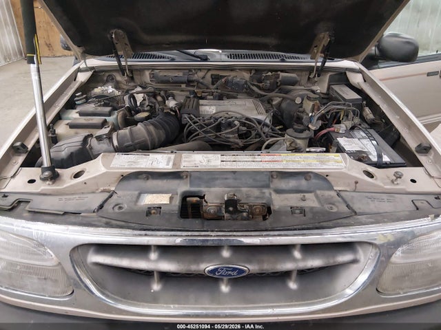 1998 Ford Explorer Eddie Bauer/limited/xlt მანქანა იყიდება აუქციონზე, vin: 1FMZU35P0WZA10630, აუქციონის ნომერი: 45251094