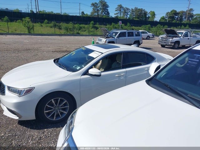 45251133 :رقم المزاد ، 19UUB1F33JA002664 vin ، 2018 Acura Tlx مزاد بيع
