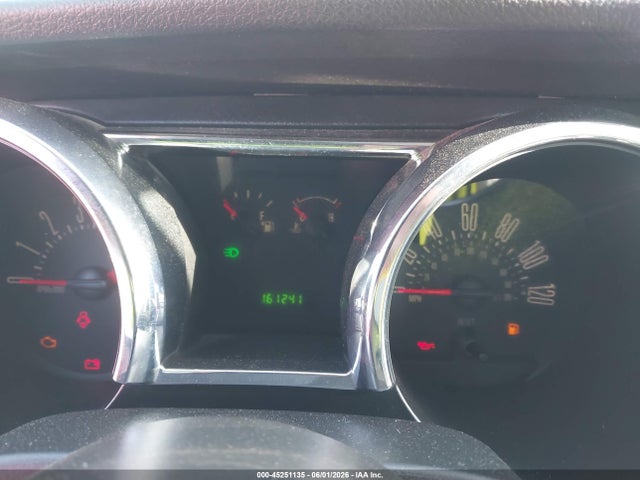 45251135 :رقم المزاد ، 1ZVHT80N285209336 vin ، 2008 Ford Mustang V6 Deluxe/v6 Premium مزاد بيع