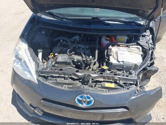 Toyota Prius C Two 2014 JTDKDTB32E1061695 Image 10
