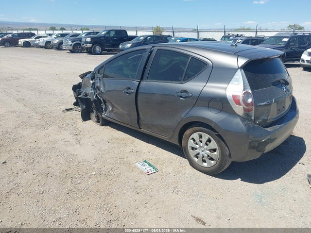 Toyota Prius C Two 2014 JTDKDTB32E1061695 Image 3