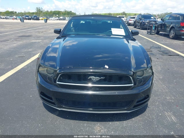 45251195 :رقم المزاد ، 1ZVBP8EM8D5250784 vin ، 2013 Ford Mustang V6 مزاد بيع