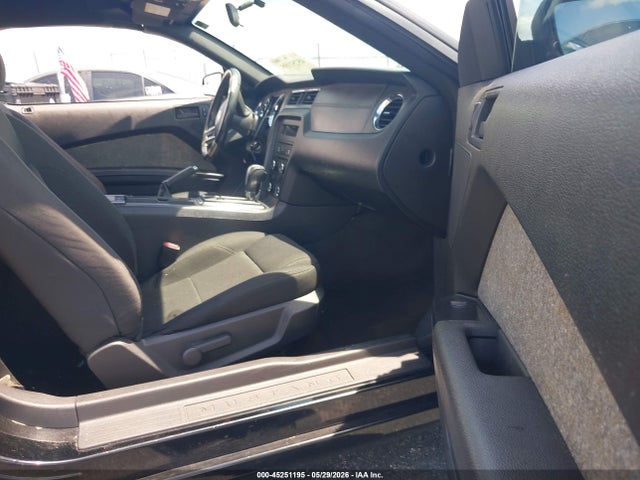 45251195 :رقم المزاد ، 1ZVBP8EM8D5250784 vin ، 2013 Ford Mustang V6 مزاد بيع