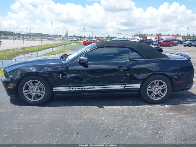 45251195 :رقم المزاد ، 1ZVBP8EM8D5250784 vin ، 2013 Ford Mustang V6 مزاد بيع