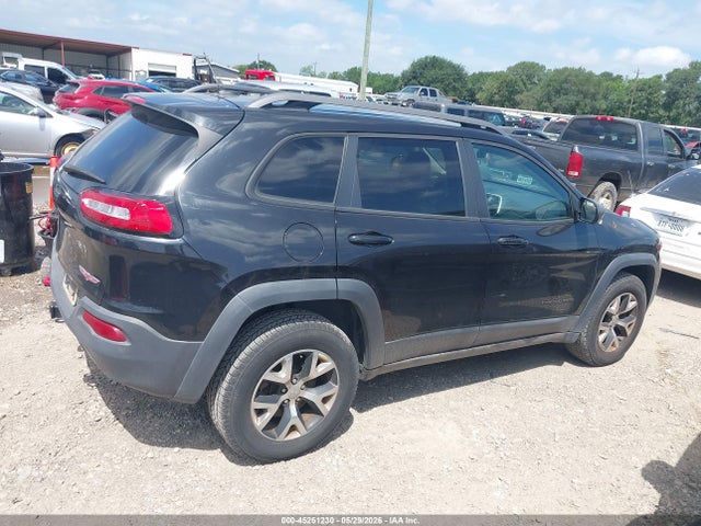 45251230 :رقم المزاد ، 1C4PJMBS9FW520527 vin ، 2015 Jeep Cherokee Trailhawk مزاد بيع
